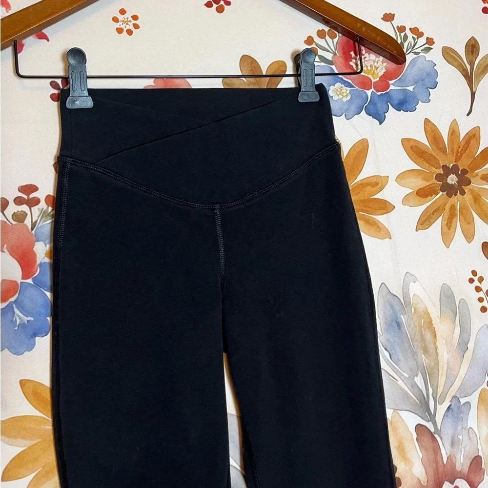 Old Navy Girls M/8 Black Criss Cross Yoga Pants Flare Spring Sporty School NYC